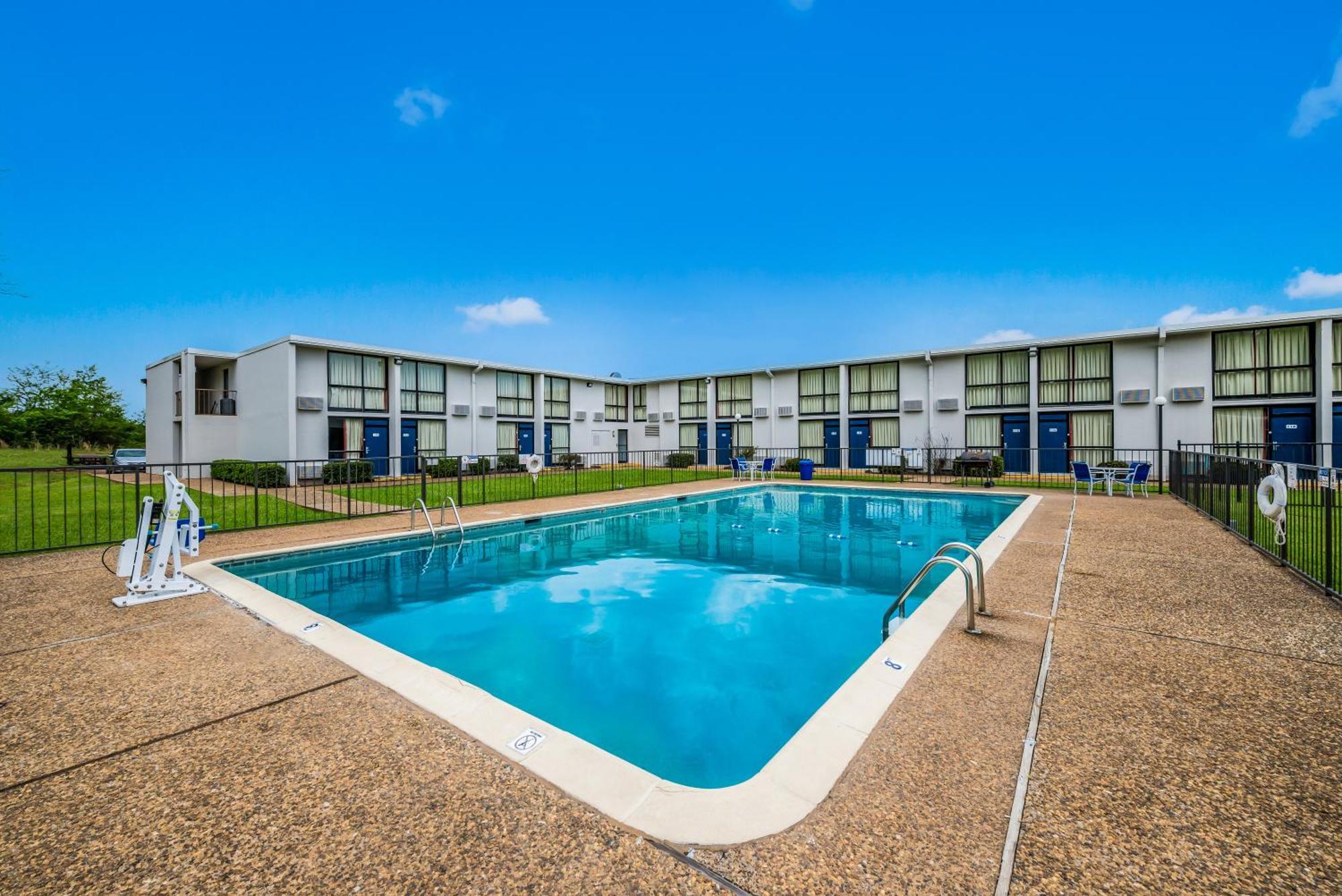 Motel 6-Henderson, Tx Exterior photo